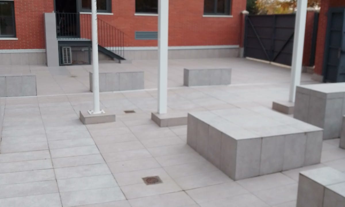 EXTERIOR-01