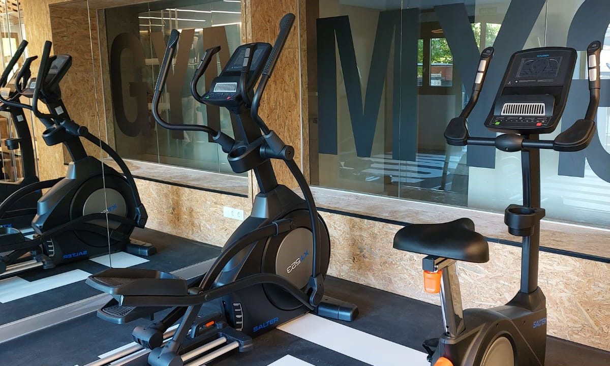 GYM-01